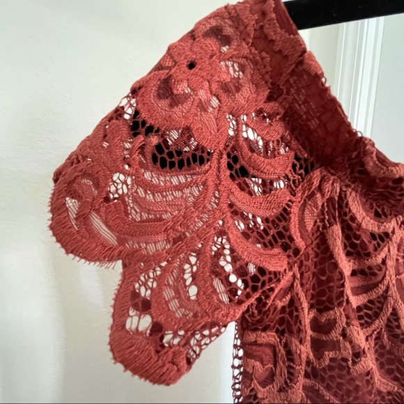 Dress - Picture 2 of 4